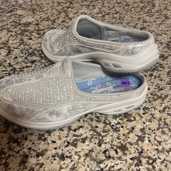 Sketcher’s Relax Fit Air Cooled Foam Slip on Shoes with Diamonds & Pearls - Picture 5 of 7